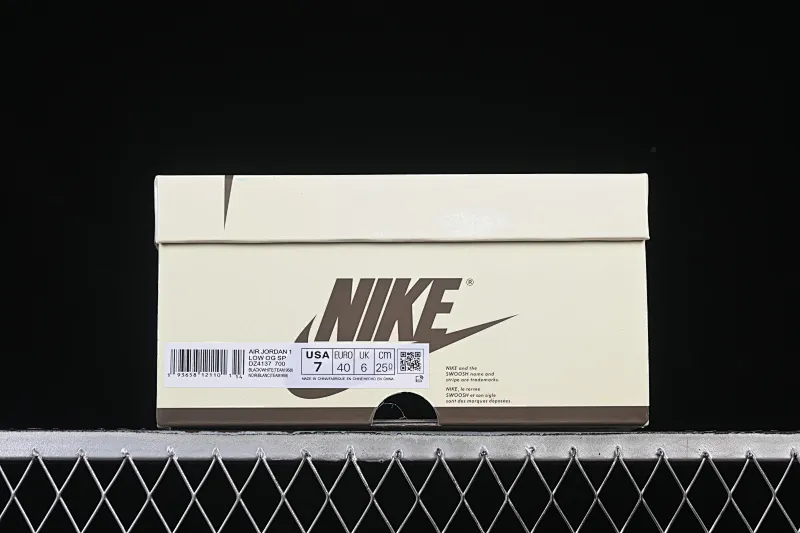 All categories Air Jordan Jordan series basketball shoes Air Jordan 1 Low Travis Scott x Air Jordan 1 Low OG AJ1 Joe 1 undercut low DZ4137-700
